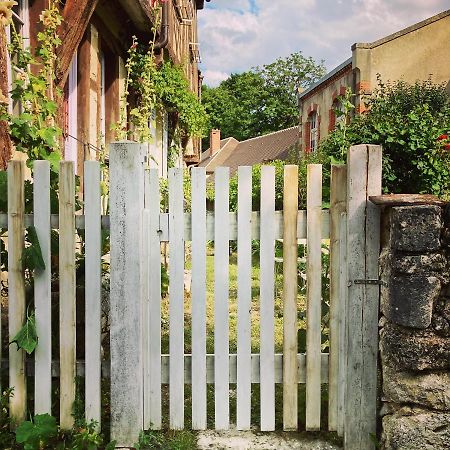 Chambre Loulou • Maison Colombage Apartment Provins Exterior photo